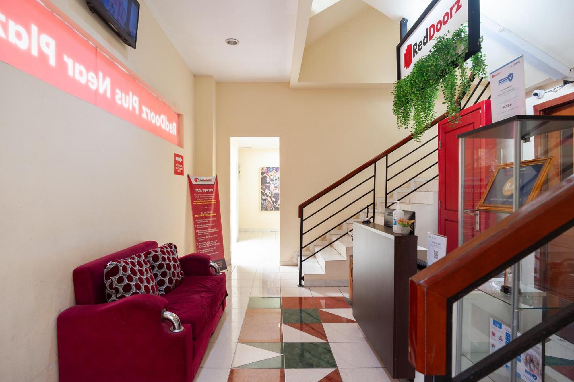 Reddoorz Plus Near Plaza Blok M Yakarta Exterior foto