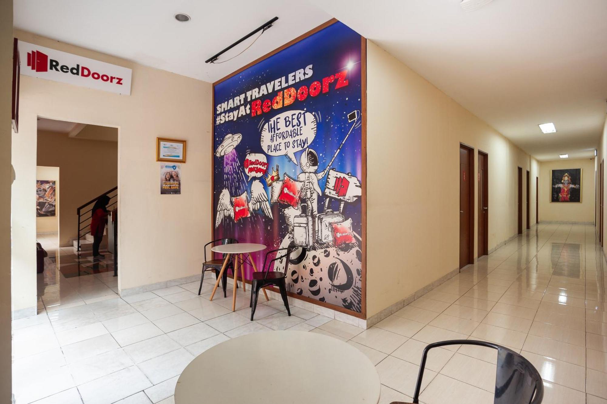 Reddoorz Plus Near Plaza Blok M Yakarta Exterior foto