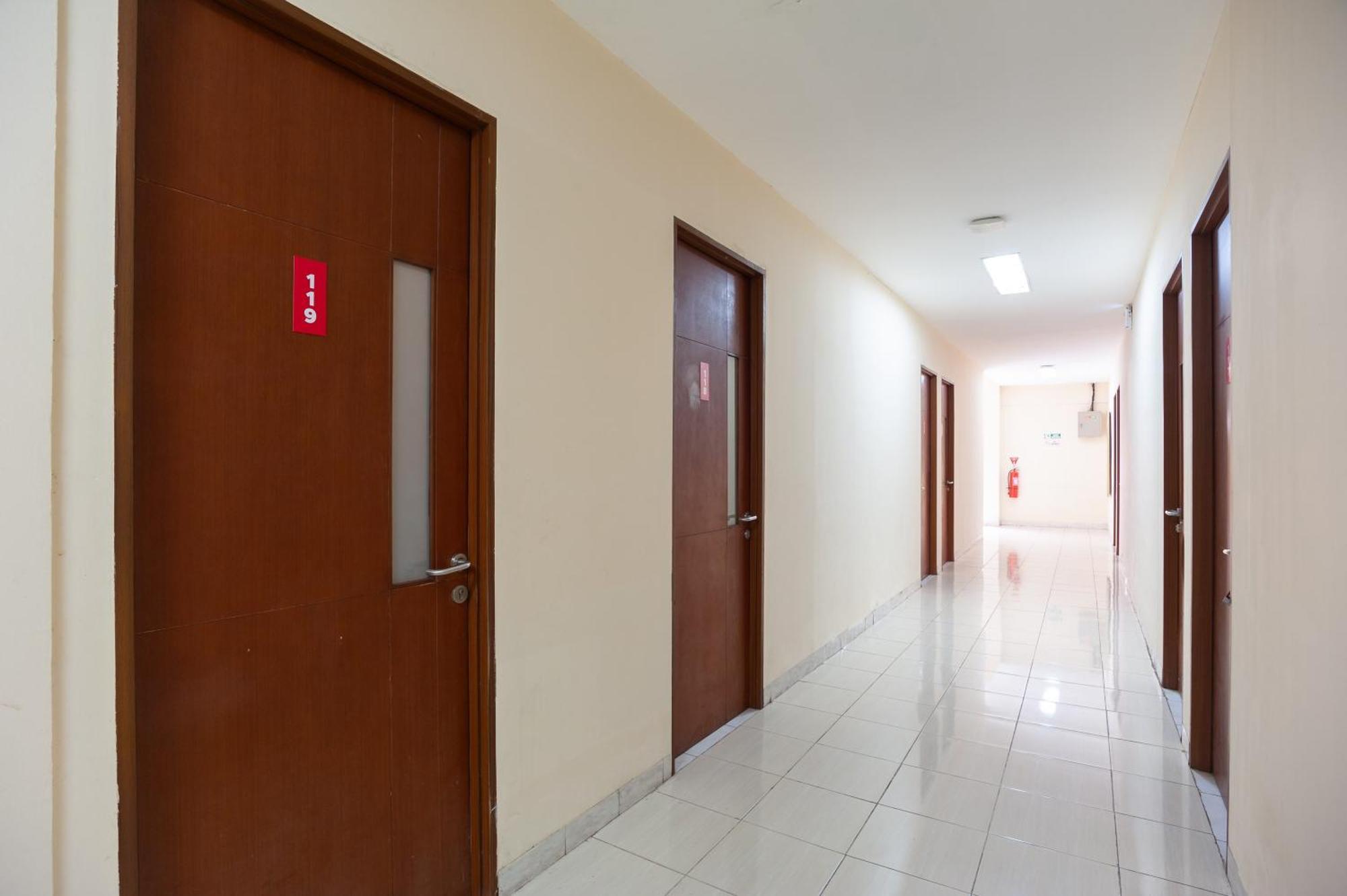 Reddoorz Plus Near Plaza Blok M Yakarta Exterior foto