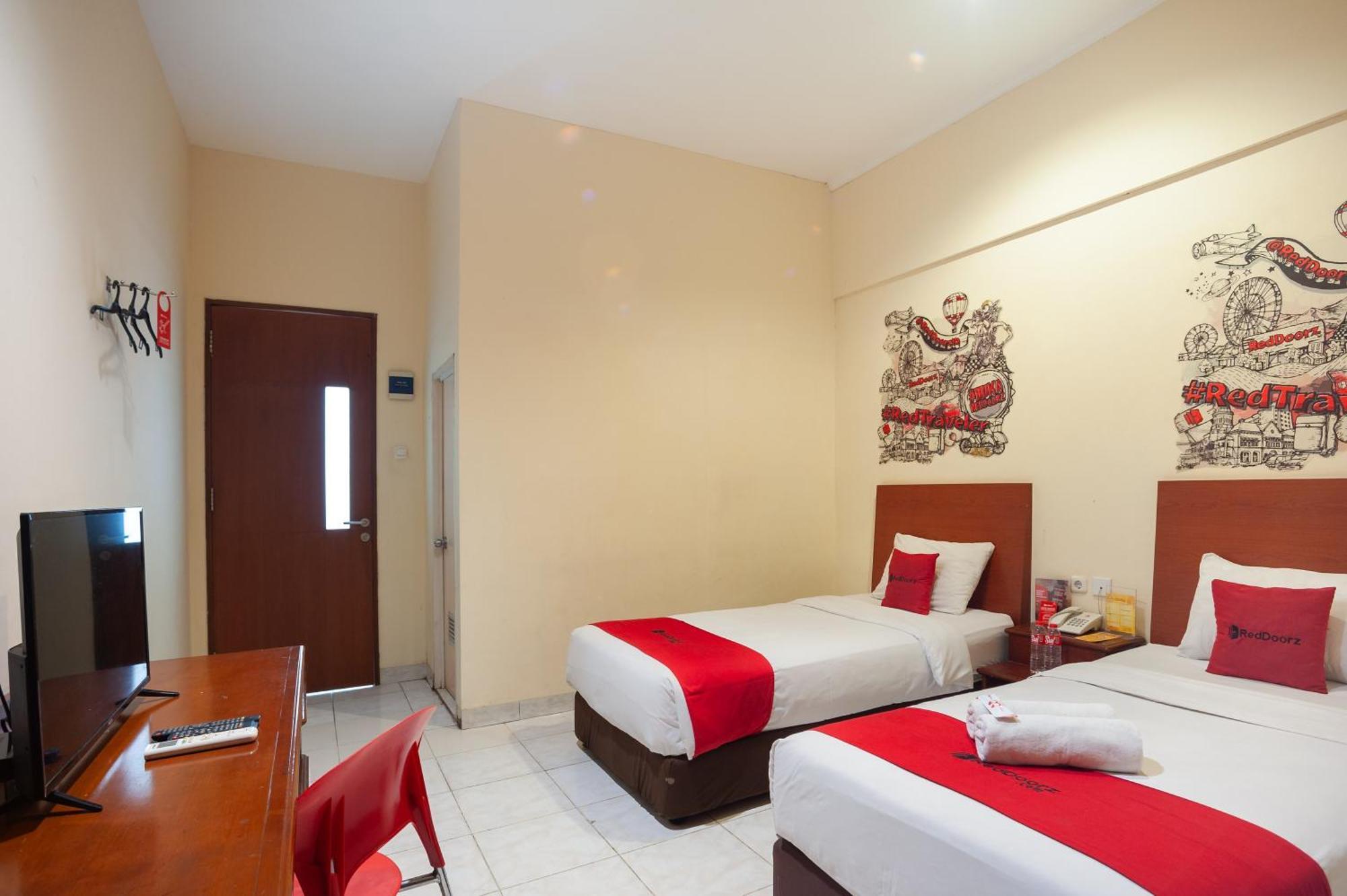 Reddoorz Plus Near Plaza Blok M Yakarta Exterior foto