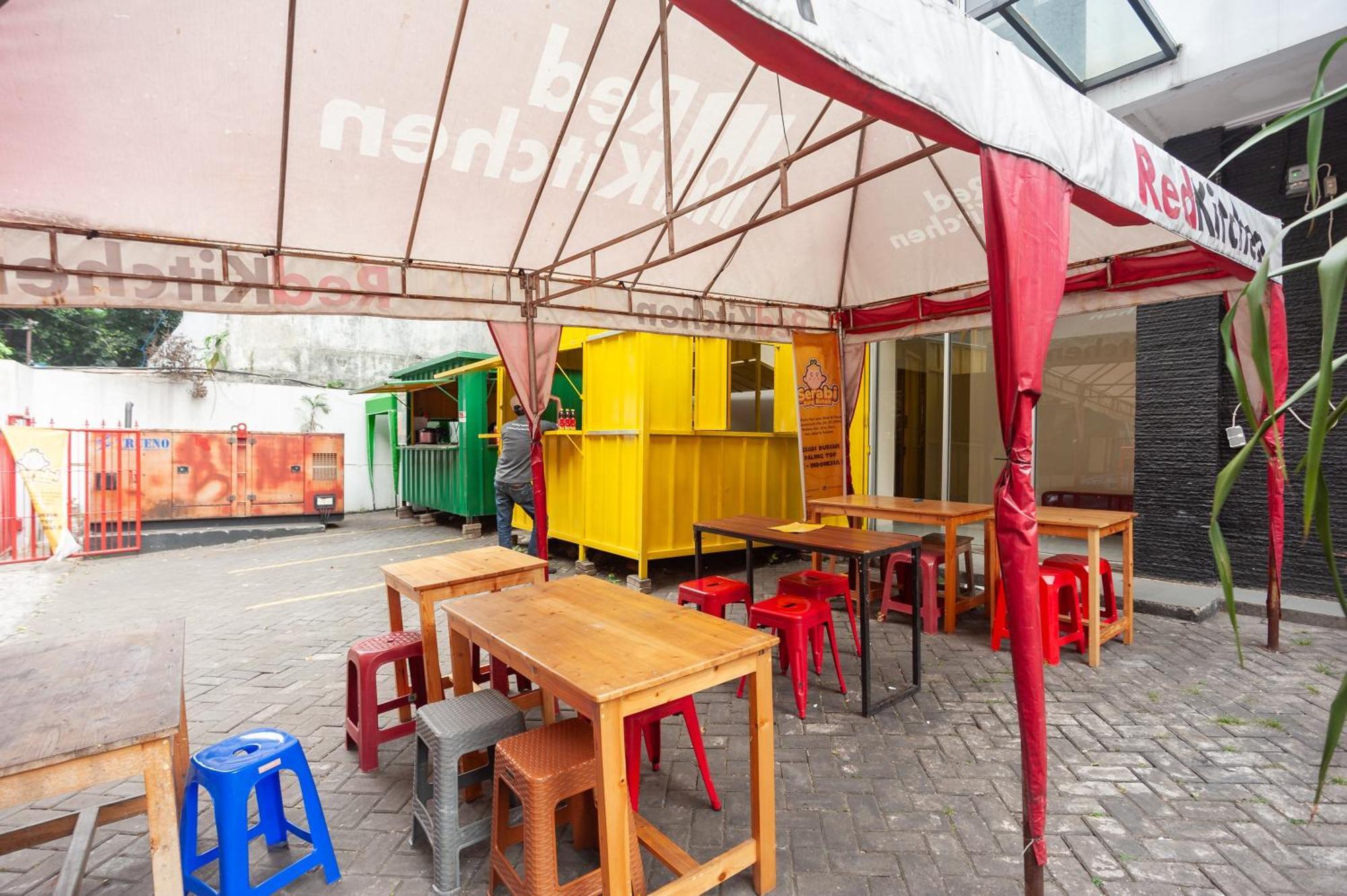 Reddoorz Plus Near Plaza Blok M Yakarta Exterior foto